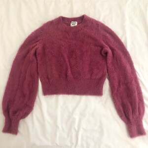 Aritzia Sunday Best Pink Fuzzy Cropped Sweater - XXS Y2K Style